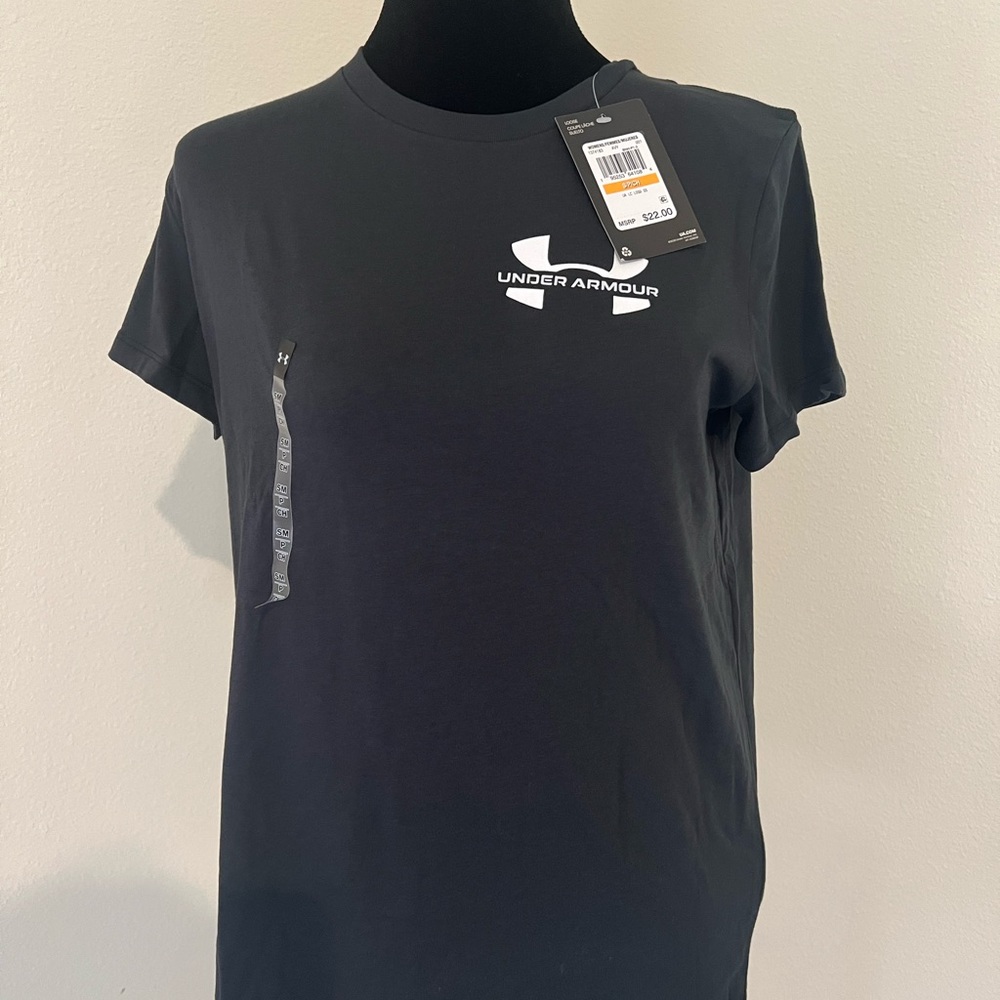 Under Armour women’s loose tee. Size S and M. NWT!